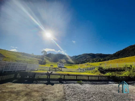 Imagem Sítio com açude, cachoeira, área verde e vista para a natureza, Serra Catarinense em Bom Retiro SC
