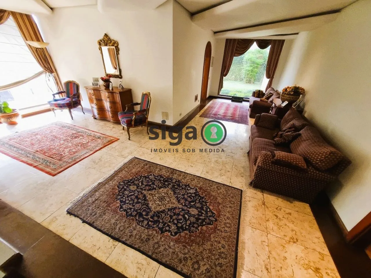 Imagem Casa a venda no Jardim Leonor com 5 quartos