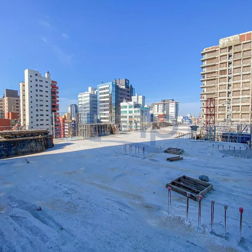 Imagem Apartamento á venda com 3 suítes no centro de Torres/RS