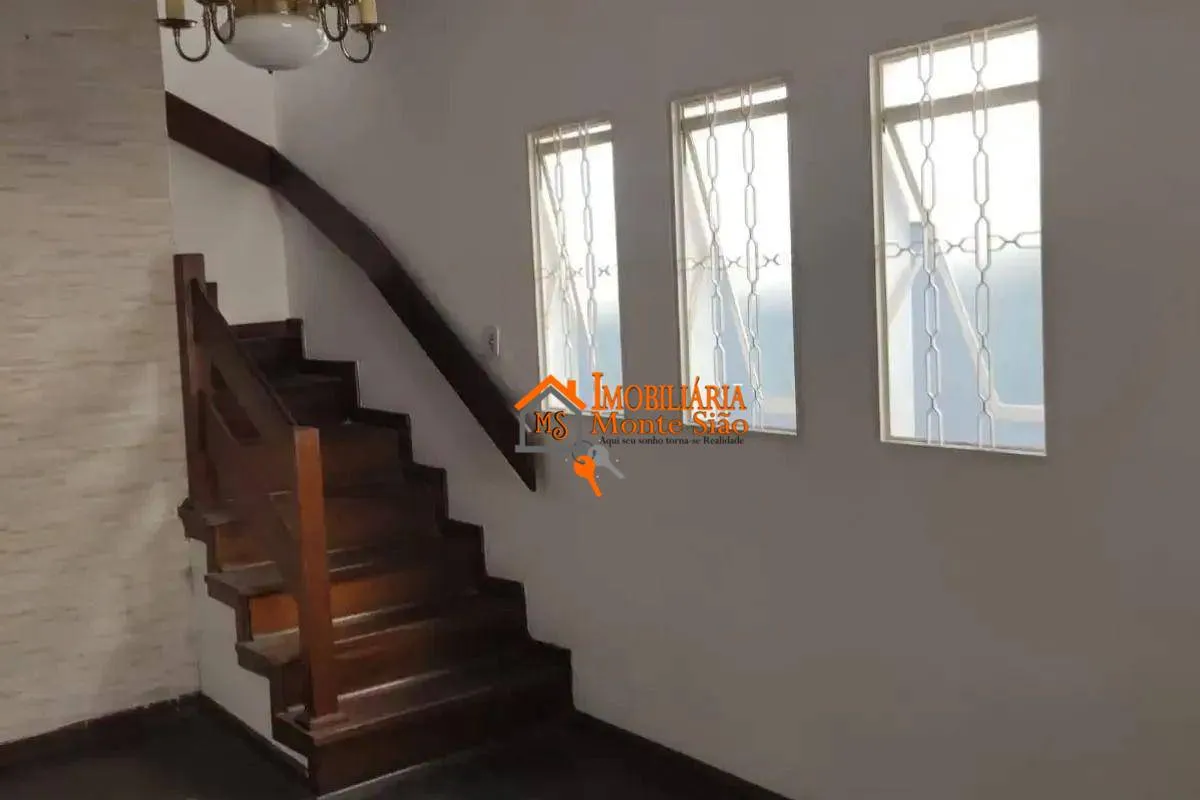 Imagem Sobrado com 3 dormitórios à venda, 162 m² por R$ 764.000,00 - Vila Rosália - Guarulhos/SP