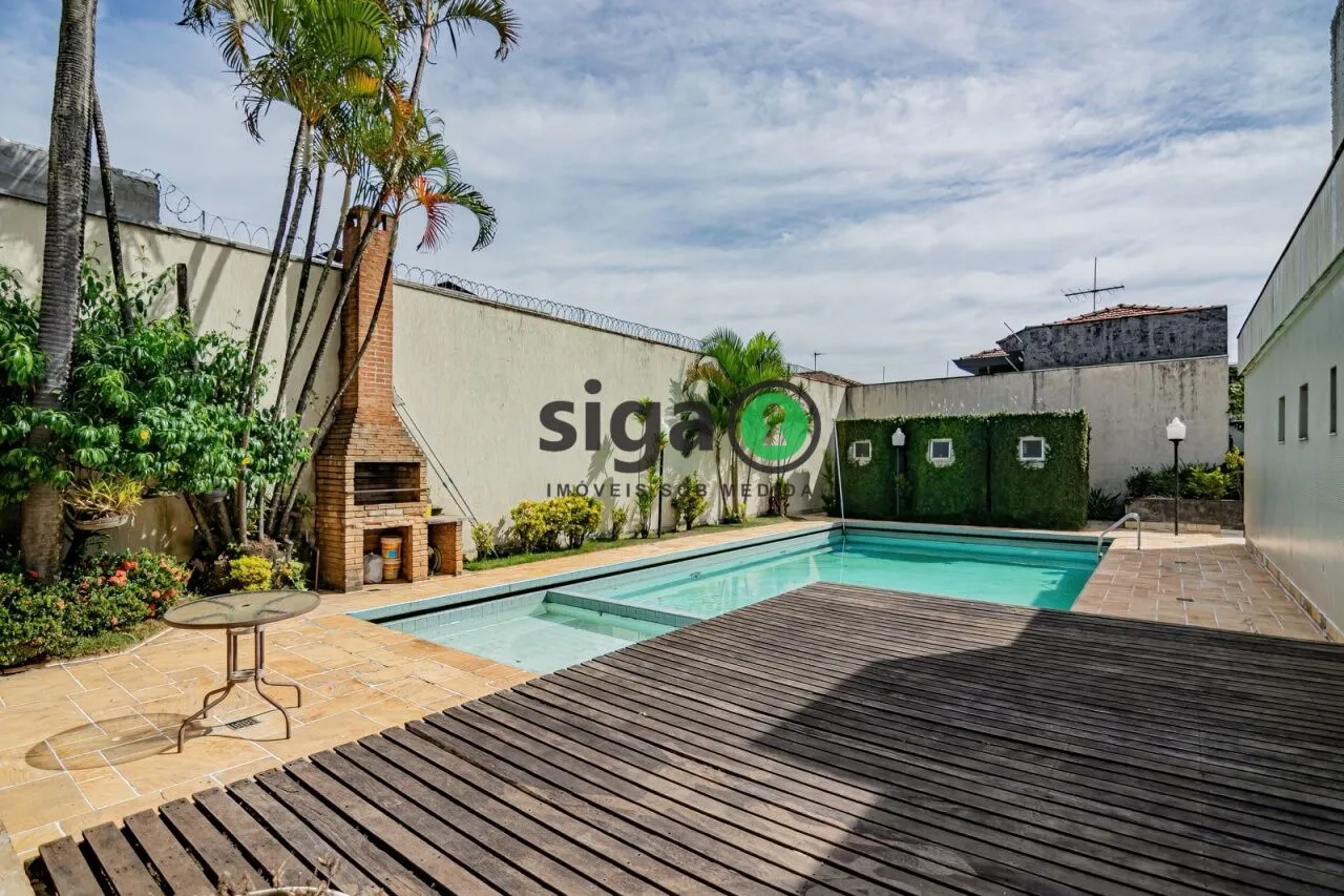 Foto do imóvel Casa a venda no Planalto Paulista, com 3 quartos e 6 vagas de garagem.