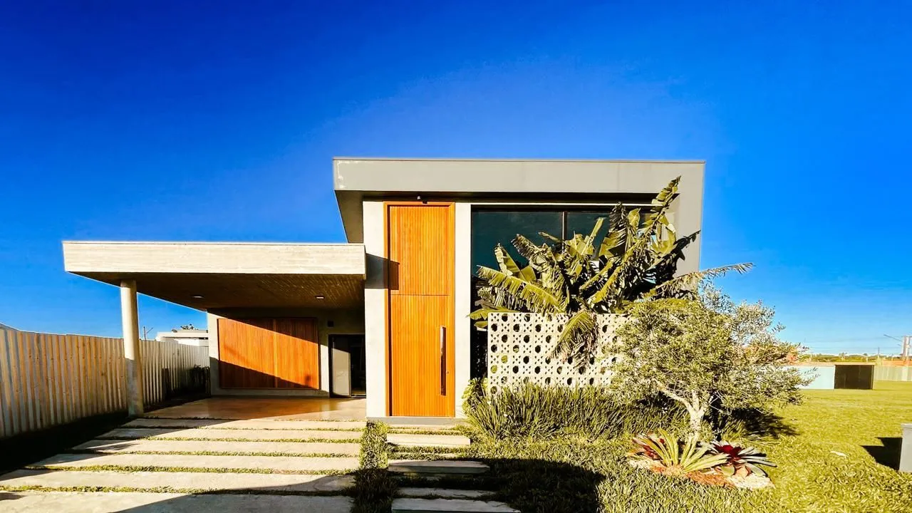 Imagem Casa de condomínio à venda em Torres, Centro, com 4 quartos, 221.55m2