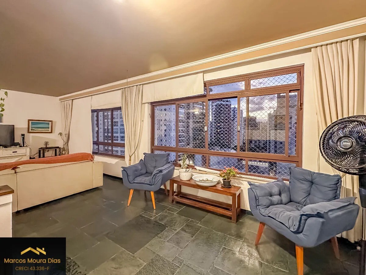 Imagem Apartamento em Perdizes com 4 quartos ( 1 suíte), , 215m². Edifício com Lazer e 1 apto por Andar