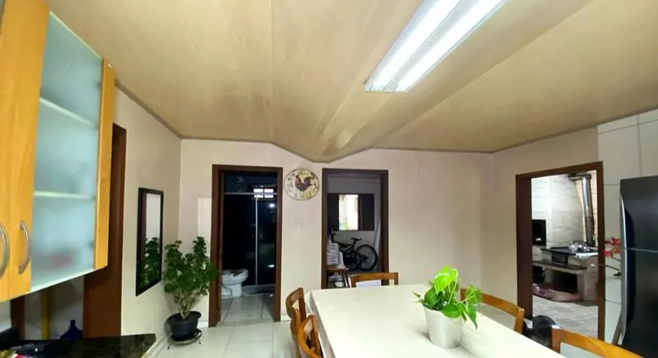 Imagem Sobrado para Venda em Novo Hamburgo / RS no bairro Canudos