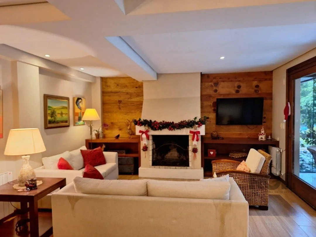 Imagem Casa condomínio | 4 quartos | 1 suíte | 2 vagas | Gramado - RS