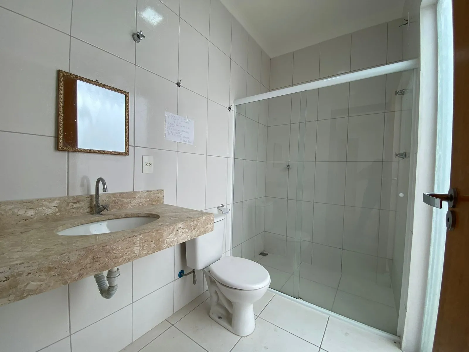 Imagem Excelente Casa de 100M² no Condomínio Horto Florestal I Para Venda e Locação