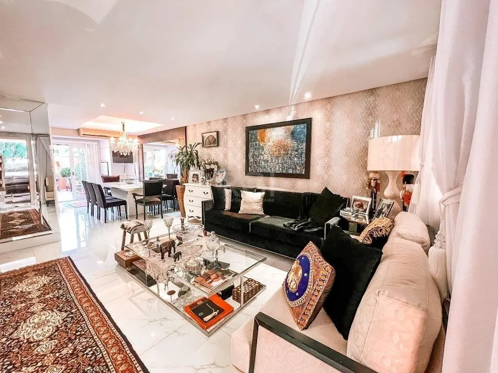 Imagem Excelente casa a venda no bairro Tristeza, para o lado do Rio!
