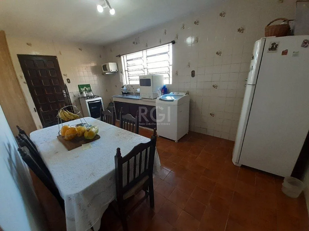 Imagem Casa para Venda - 185m², 4 dormitórios, sendo 1 suites, 2 vagas - Jardim Sabará