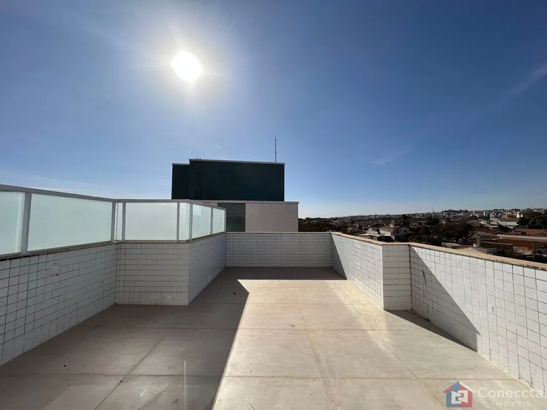 Cobertura com 3 dormitórios à venda, 105 m² por R$ 1.100.000,00 - Sobradinho - Patos de Minas/MG
