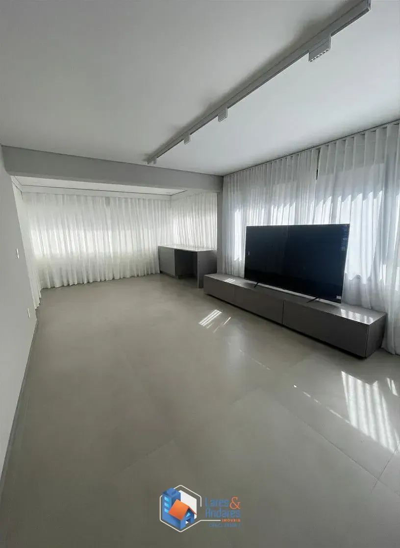 Imagem Duplex para venda em Jardim Paulista com 2 quartos, sendo 2 suítes, 197m²