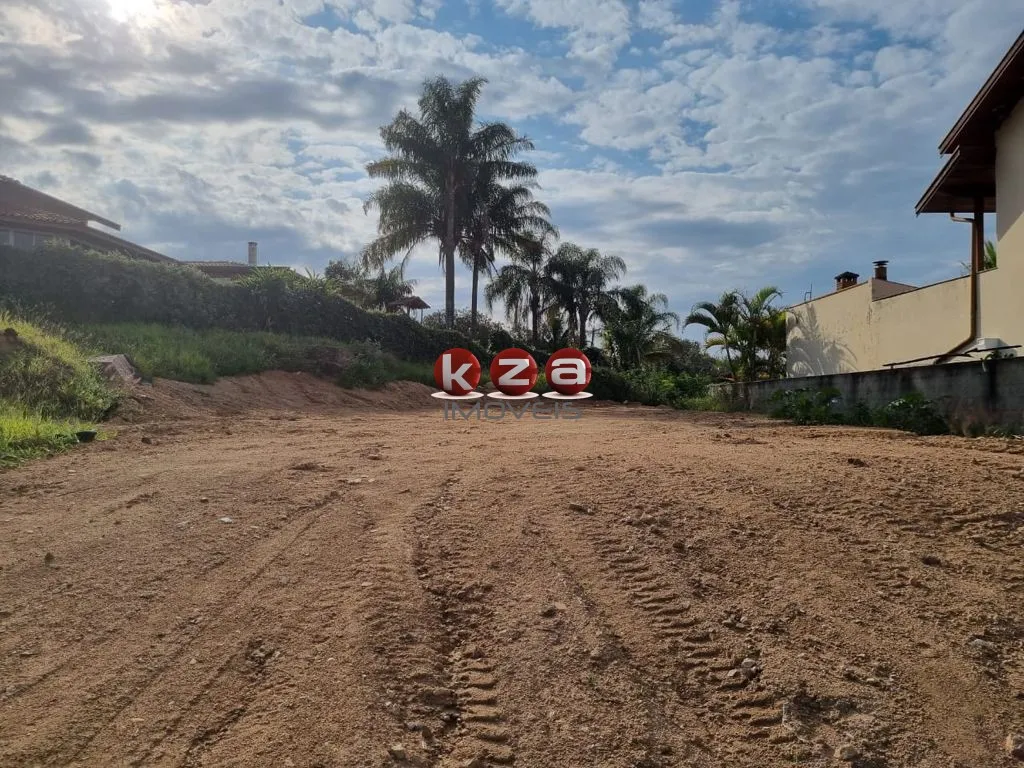 Foto do imóvel Belíssimo terreno à venda no Condomínio Moinho de Vento em Valinhos-SP com 1.090m² de área.