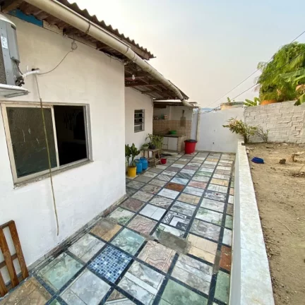 Imagem Casa com 3 suítes , com ótimo preço , disponível para venda em Manaus