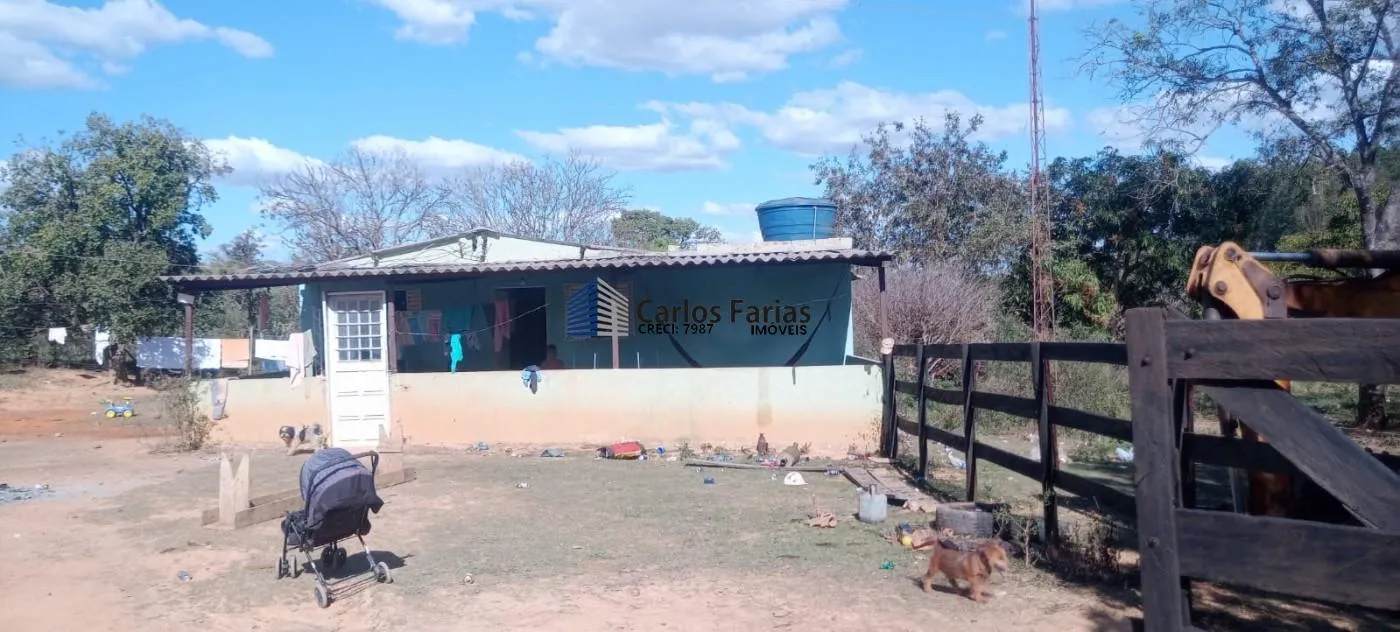 Imagem Sítio para Venda em Cidade Ocidental, Área Rural de Cidade Ocidental, 3 dormitórios, 1 banheiro, 2 vagas