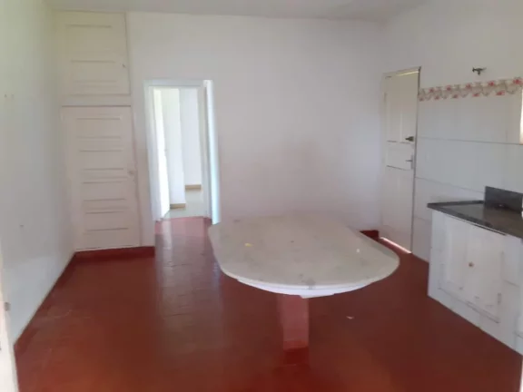 Imagem Casa linear composta de 2 quartos sendo uma suíte sala ampla 3 vagas de garagem em bairro residencial a 5 minutos do centro de Guarapari