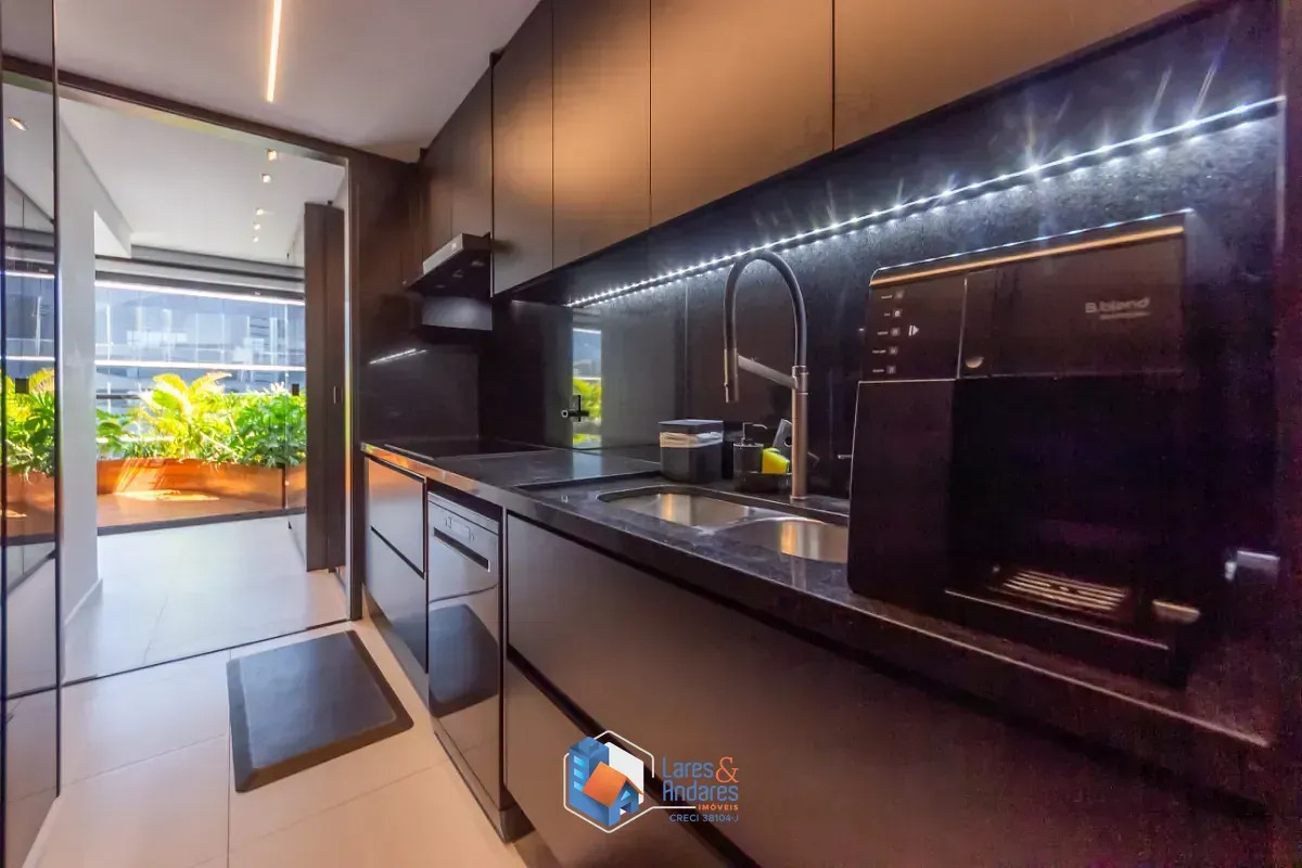 Imagem Duplex para venda em Chácara Santo Antônio com 4 quartos, sendo 4 suítes, 270m²