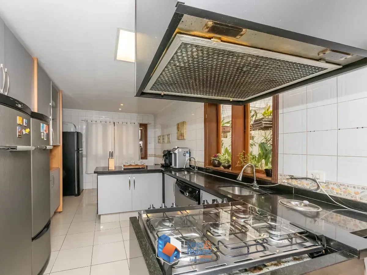Imagem Casa no condomínio Condominio Vila Verde para venda com 5 quartos, sendo 4 suítes, 550m²