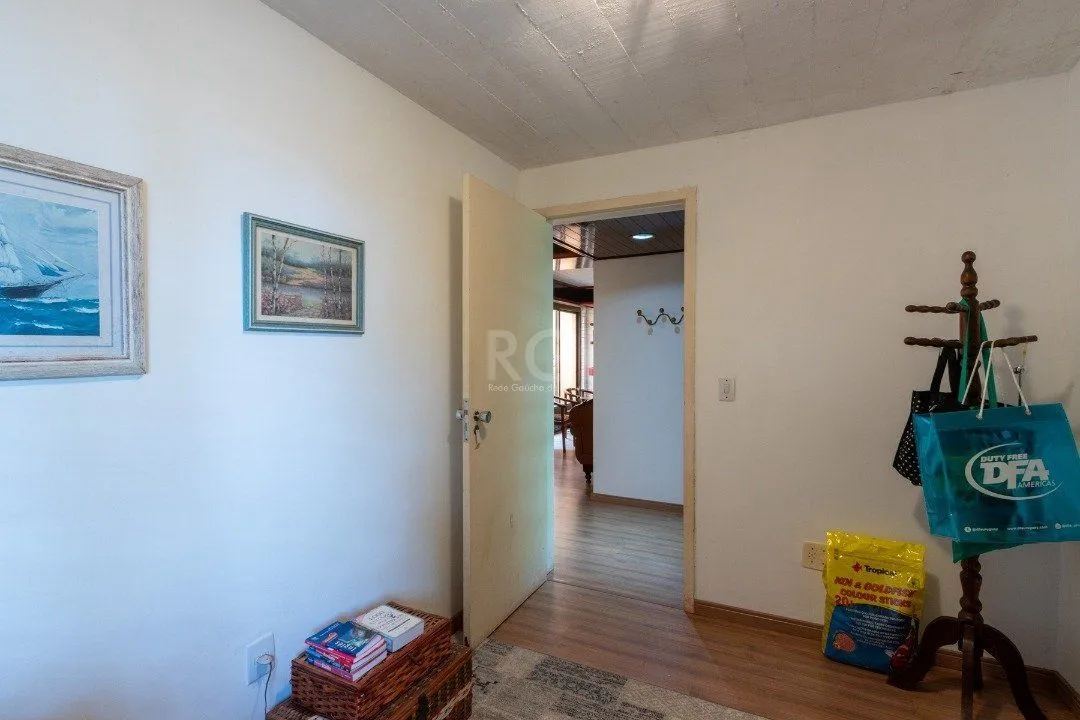 Imagem Casa para Venda - 435m², 4 dormitórios, sendo 4 suites, 4 vagas - Cristal