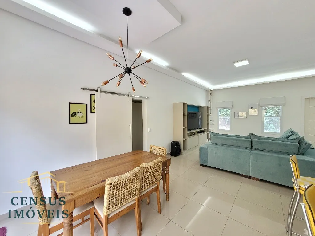 Foto do imóvel: Imperdível: Casa em Condomínio à Venda em Vinhedo-SP, 3 Quartos, 1 Suíte, 3 Salas, 3 Banheiros, 5 Vagas e 253m²! em Condomínio Vale da Santa Fé