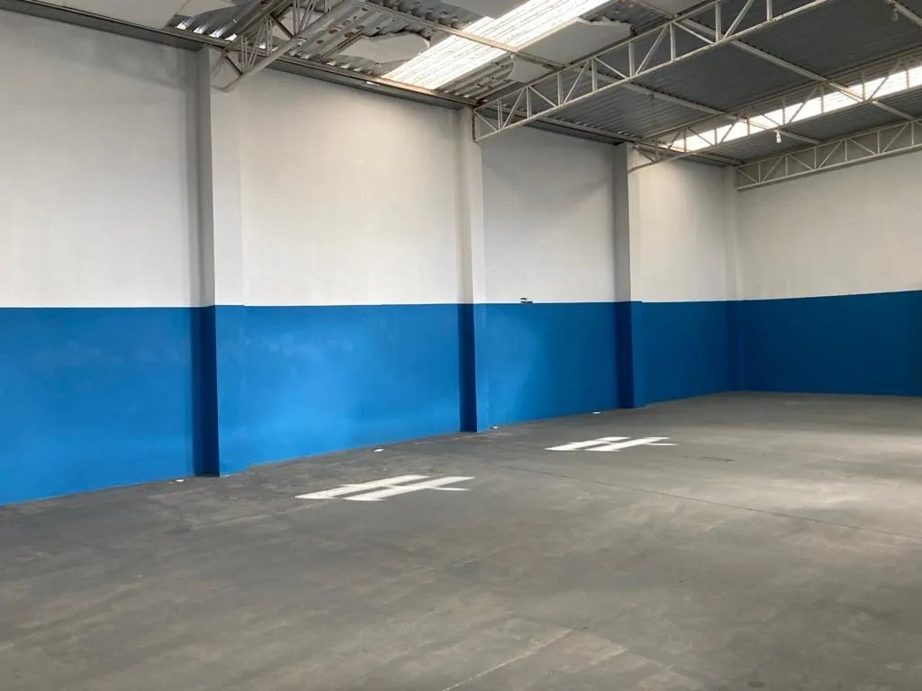 Imagem Ótimo Galpão que permite diversas atividades com 330M² no Jardim Bertanha