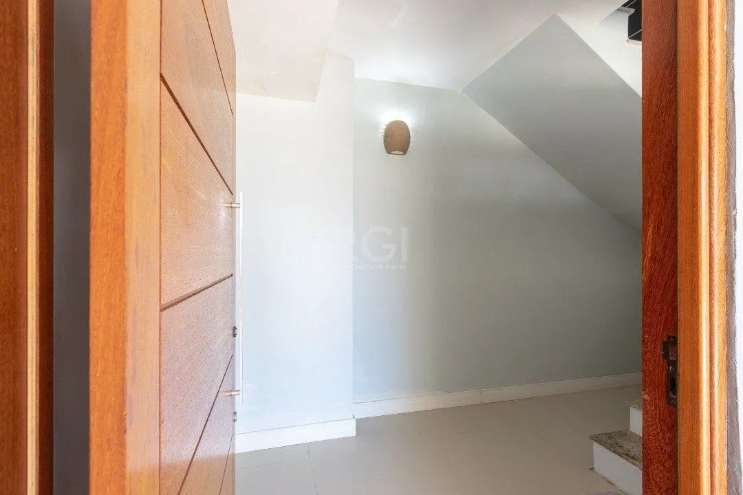 Imagem Casa para Venda - 168m², 3 dormitórios, sendo 1 suites, 2 vagas - Imperial Park