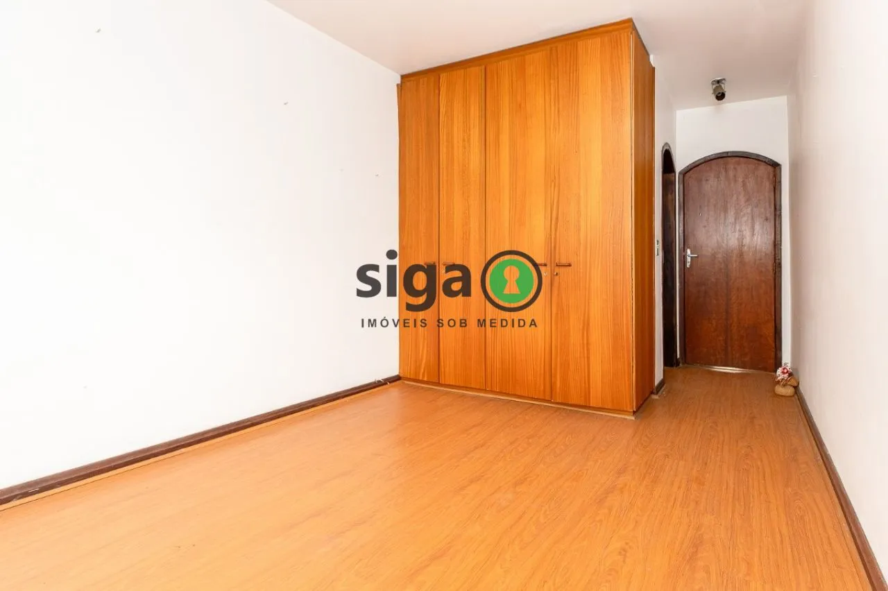 Imagem CASA Á VENDA , COM 327 m2 útil, 5 VAGAS GARAGEM