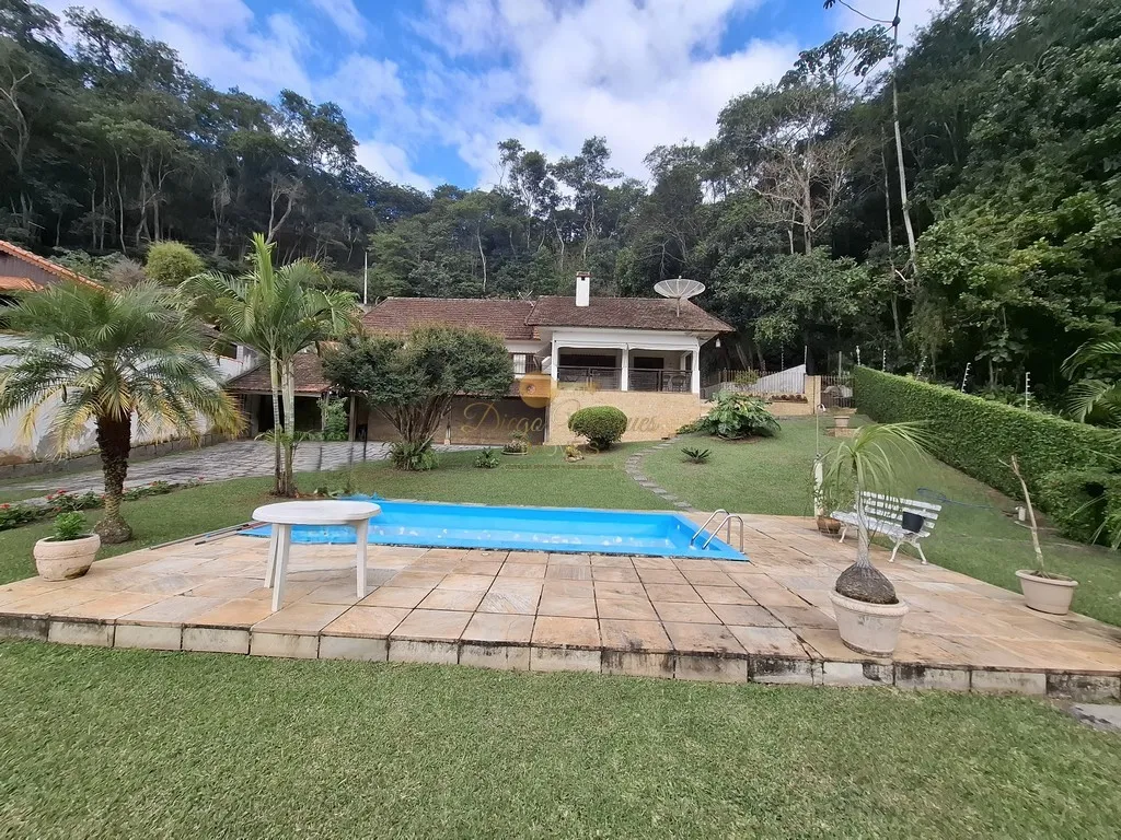Foto do imóvel Casa para Venda em Teresópolis / RJ em Rua Prata