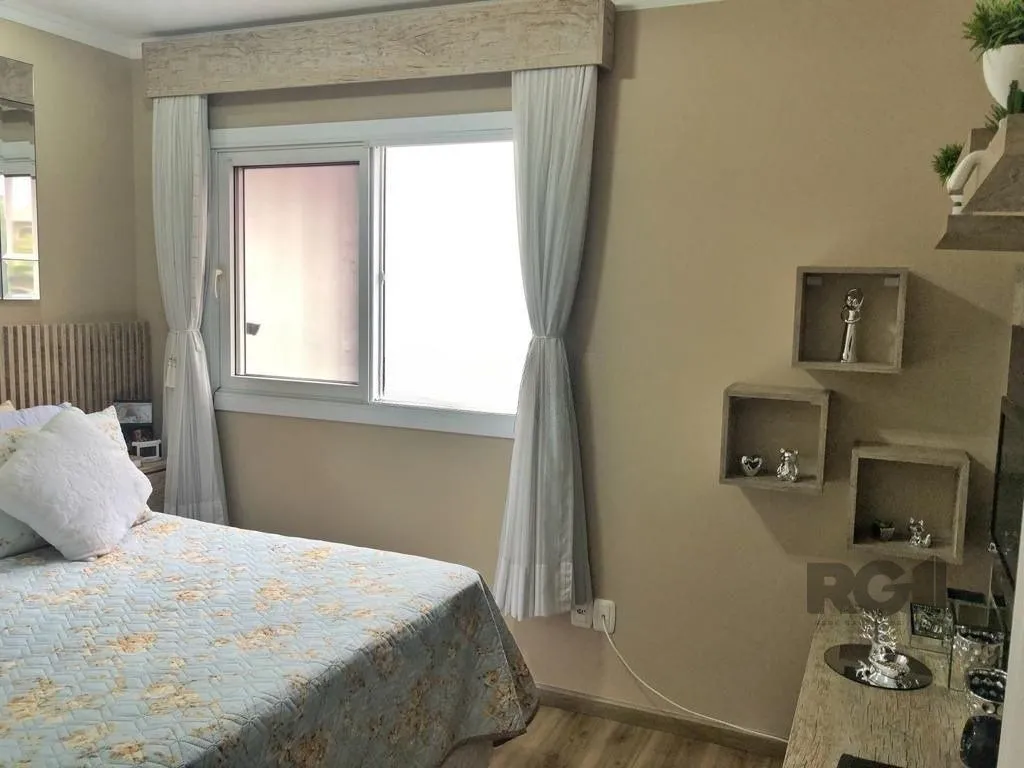 Imagem Casa em condomínio 114m² - 3 dormitórios, 1 suíte e 2 vagas no bairro Sarandi