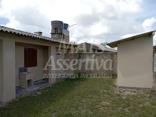 Imagem Ótima casa a venda localizada no bairro Imara em Imbé/RS - 3 dormitórios