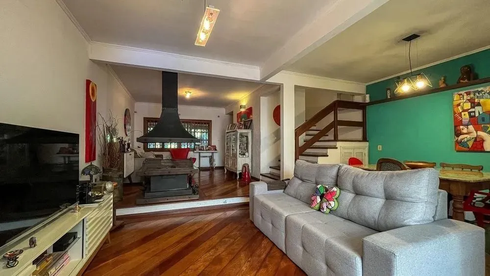 Imagem Casa para Venda - 176m², 3 dormitórios, sendo 1 suites, 4 vagas - Jardim Isabel