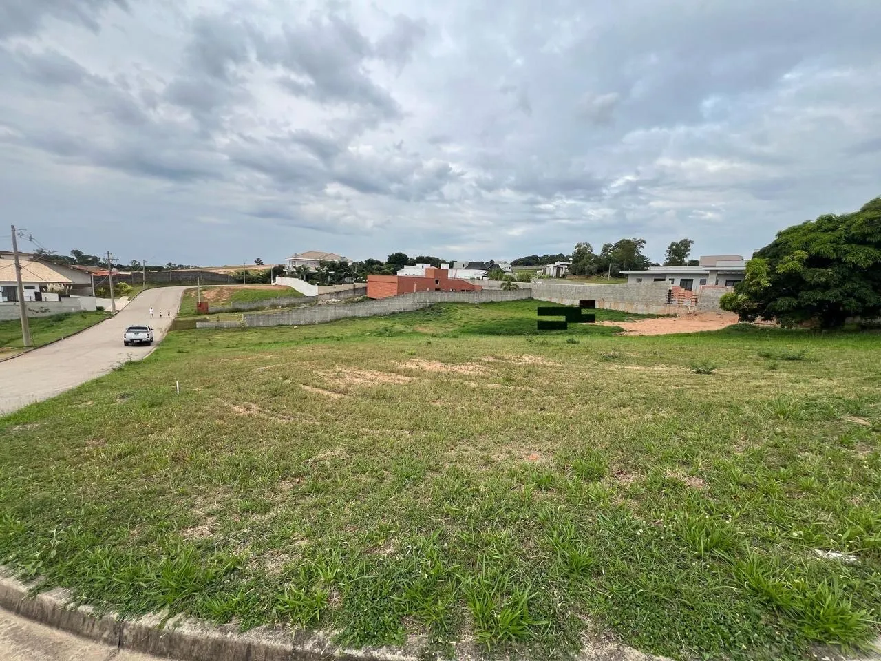 Imagem Excelente oportunidade de investimento! Terreno em condomínio Tereza Maria com 1022m² de área total, localizado no bairro Caputera em Sorocaba/SP.