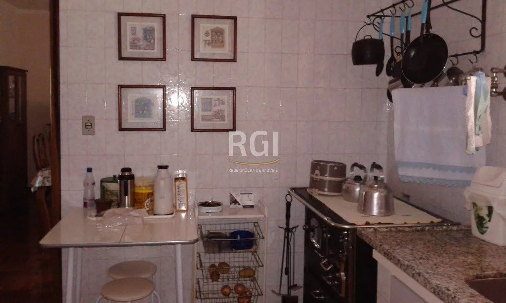 Imagem Sítio para Venda - 230m², 3 dormitórios, sendo 1 suites, 4 vagas - Centro