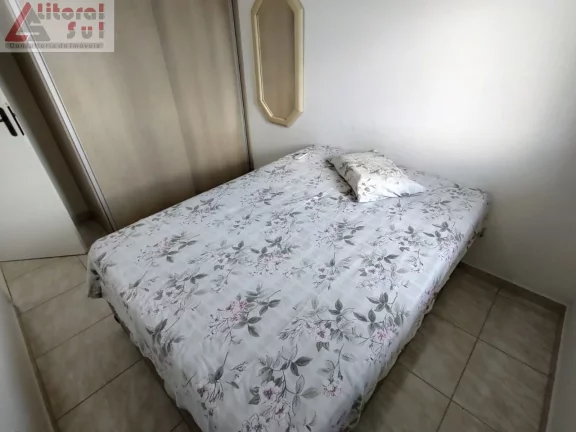Imagem Casa em Condomínio para Locação em Praia Grande-SP no Bairro Sítio do Campo: 2 Quartos, 1 Sala, 1 Banheiro e 1 Vaga de Garagem!