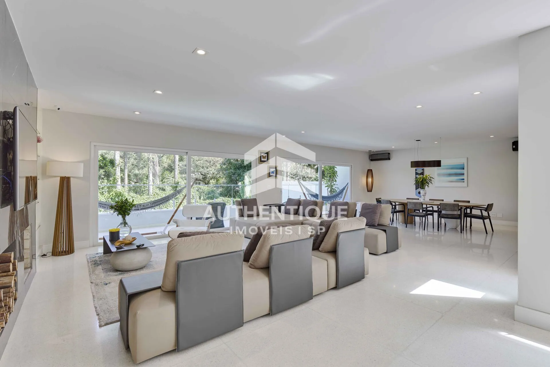Imagem Casa Alto Padrão no bairro Jardim Marajoara à venda