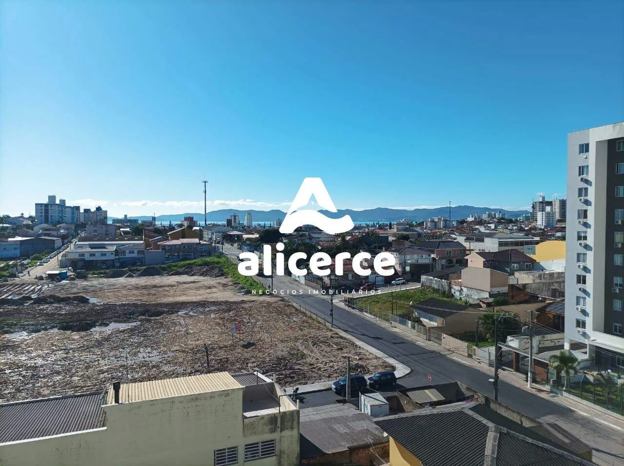 Imagem Apartamento vista mar l 2 dormitórios, 1 suíte l 73,32m² l Ipiranga - São José/SC