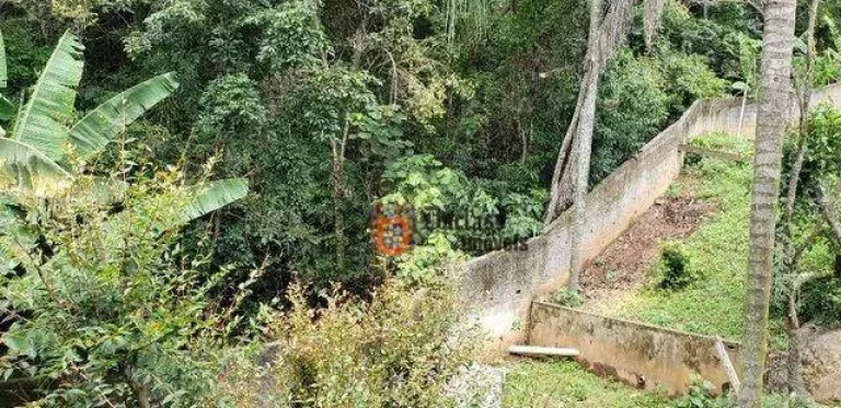 Imagem Chácara com 2 dormitórios à venda, 4050 m² por R$ 1.600.000,00 - Rio Acima - Mairiporã/SP