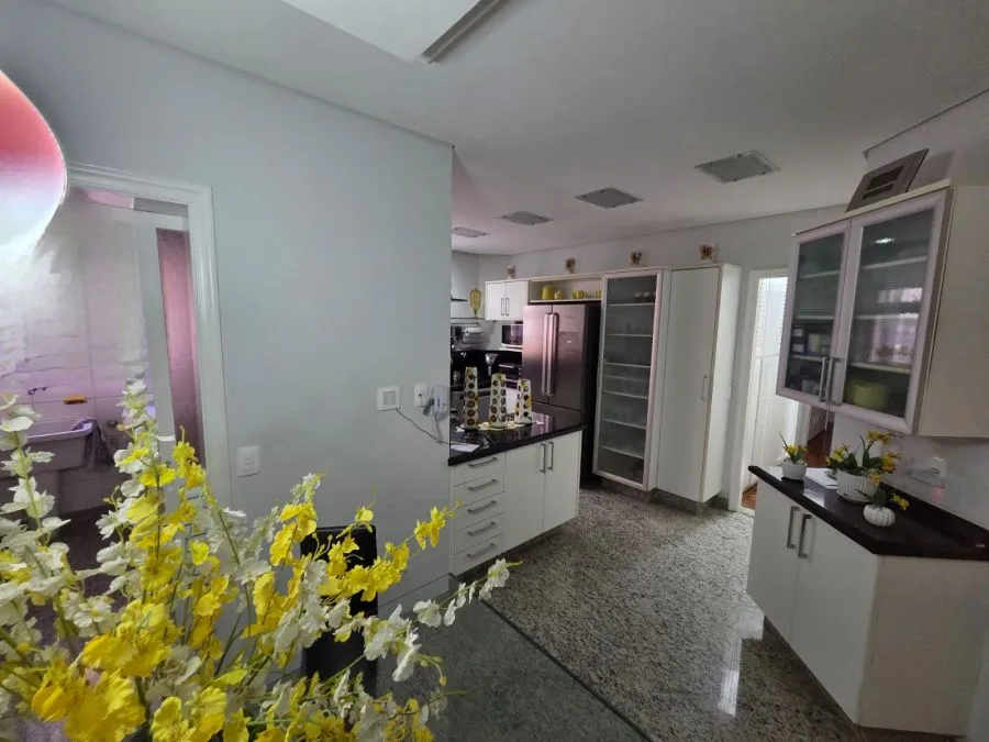 Imagem Excelente Oportunidade de Alto Padrão com 188 m2 .4 dorm.