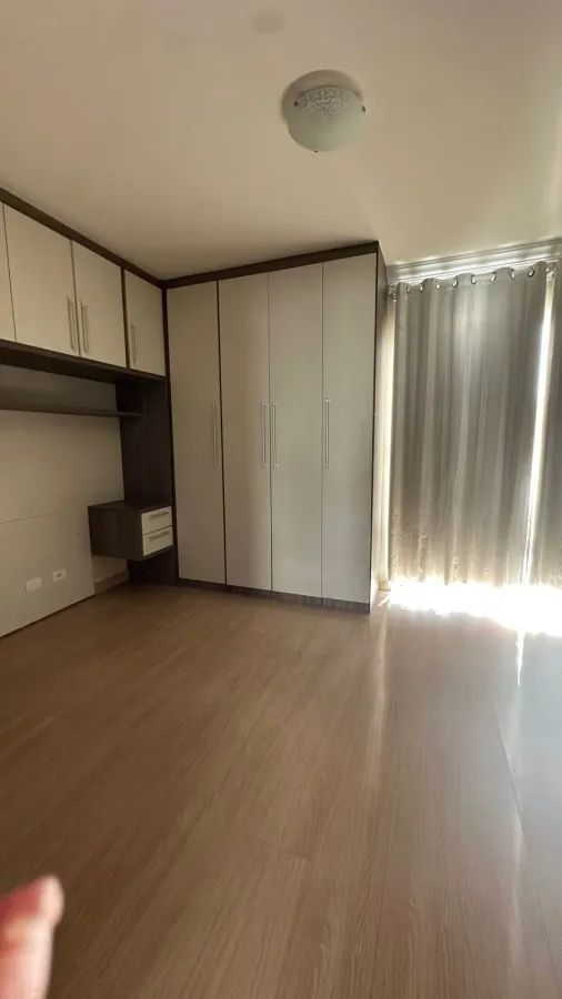 Imagem Sobrado para Venda em Curitiba, Cidade Industrial, 3 dormitórios, 1 suíte, 2 banheiros, 2 vagas