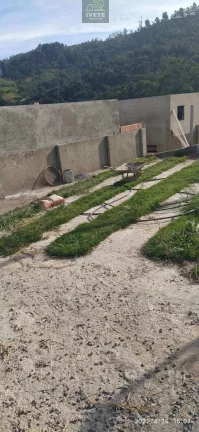 Imagem Casa com Piscina à Venda no Jardim da Laje – Lindóia/SP