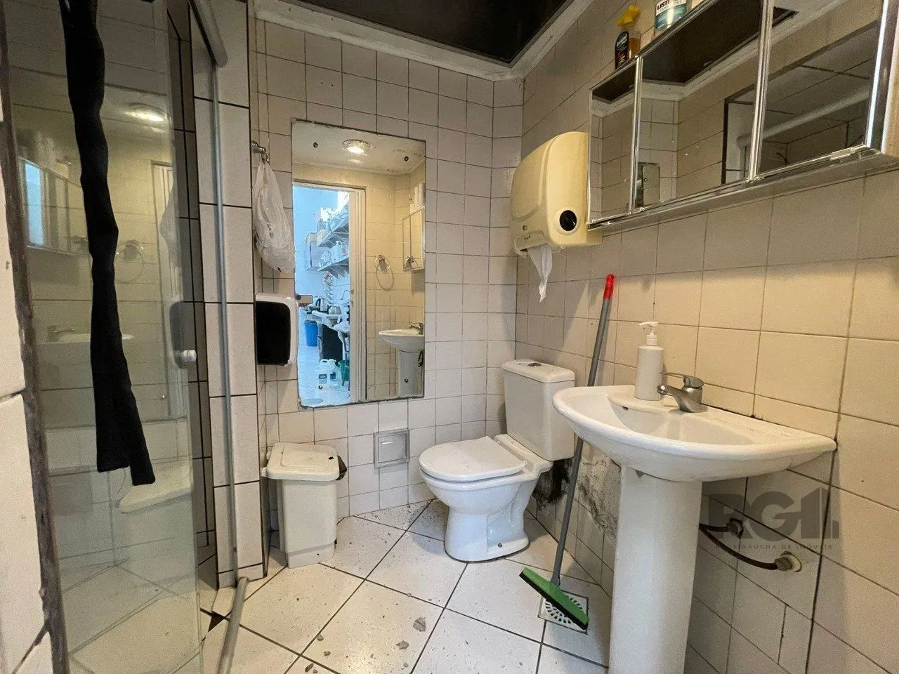 Imagem Prédio comercial 225m², com 5 lojas individuais, pé direito alto Vila Conceição.