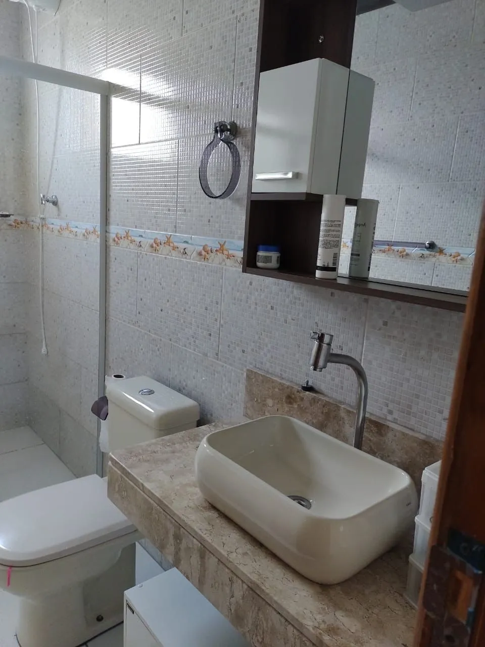 Imagem Sobrado Residencial e Comercial: O Espaço Perfeito para Viver e Empreender