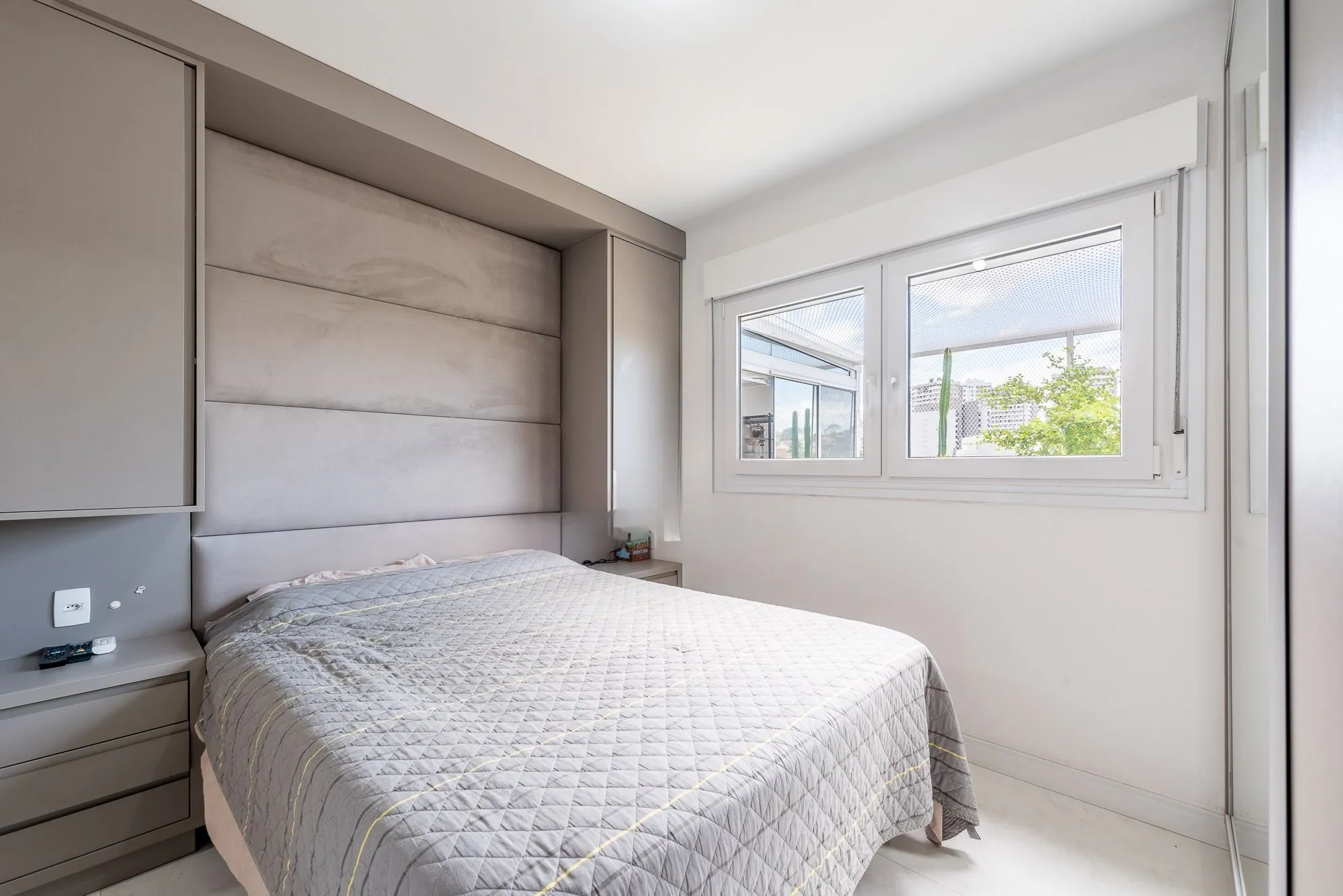 Imagem Apartamento Garden mobiliado, com 180 m² privativos, no bairro Chácara das Pedras