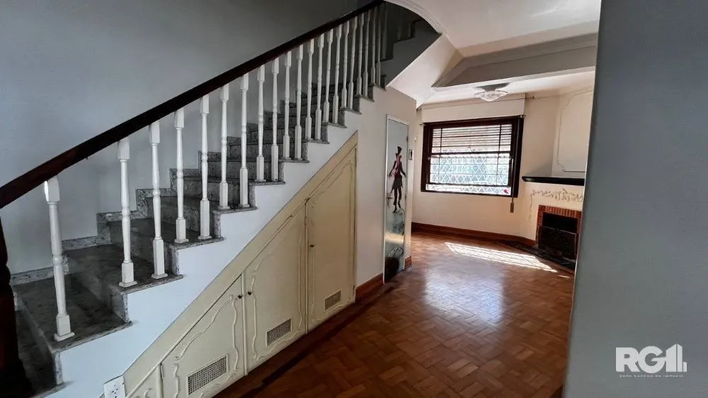 Imagem CASA A VENDA, AMPLA NA COMENDADOR BATISTA!