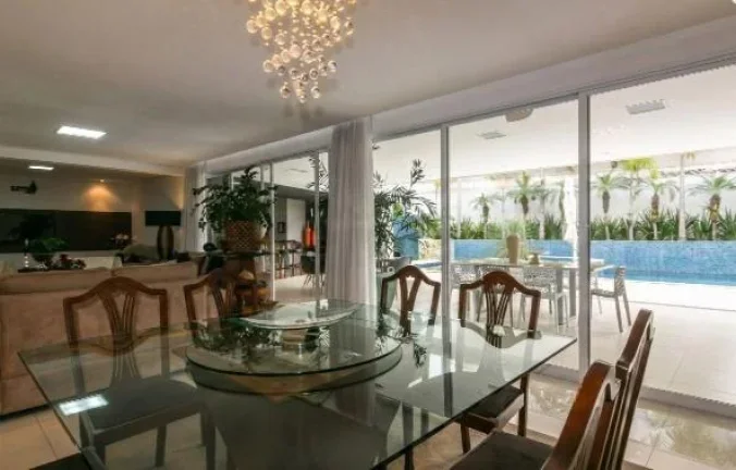 Imagem IMÓVEL RESIDENCIAL COM 674M² DE ÁREA CONSTRUÍDA E TERRENO COM 688M² - 5 QUARTOS ? 6 VAGAS - NO CONDOMINIO RESIDENCIAL VILLAGIO IPANEMA, RIO CLARO/SP. IMÓVEL AVALIADO EM R$ 5.554.465,43 1ª PRAÇA ÁS 14;30: 22/01/2026 - VALOR INICIAL DE VENDA: R$ 5.554.465
