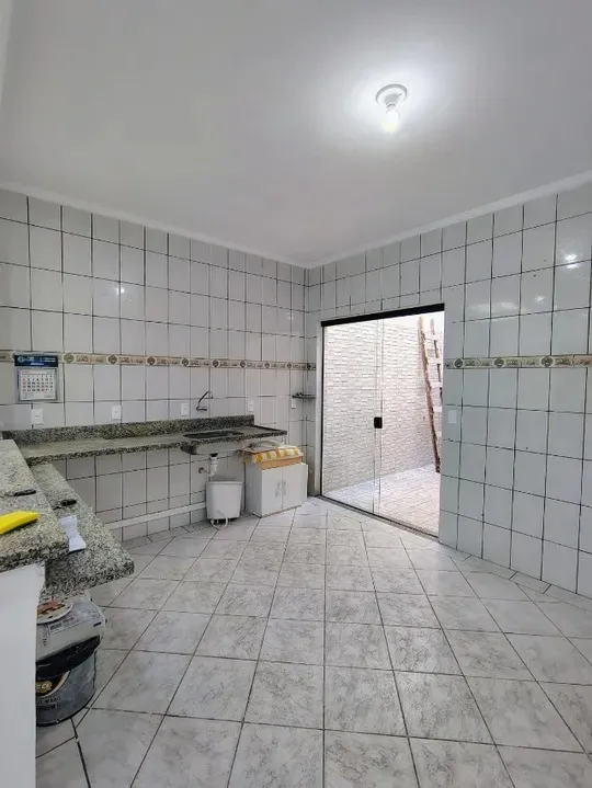 Imagem Oportunidade Única! Casa Residencial com 2 Quartos, Churrasqueira e Salão de Festas em Sorocaba, SP