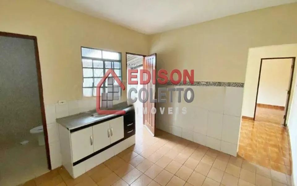 Imagem Casa à venda, 4 quartos, 3 vagas, no bairro Santa Terezinha em Piracicaba - SP!!