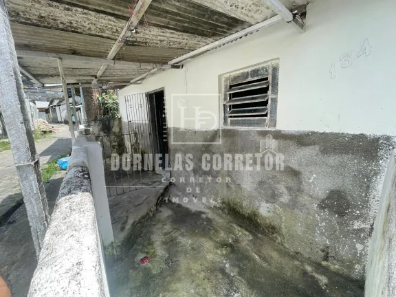 Imagem TERRENO COM 2 CASAS, 2 QUARTOS, 1 WC, ÁREA DE SERVIÇO E QUINTAL