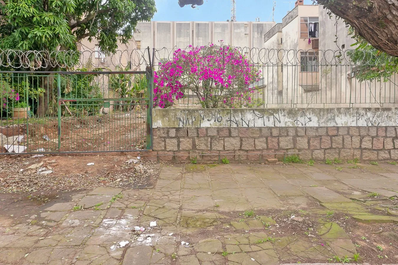 Imagem Terreno 968m² no bairro Partenon