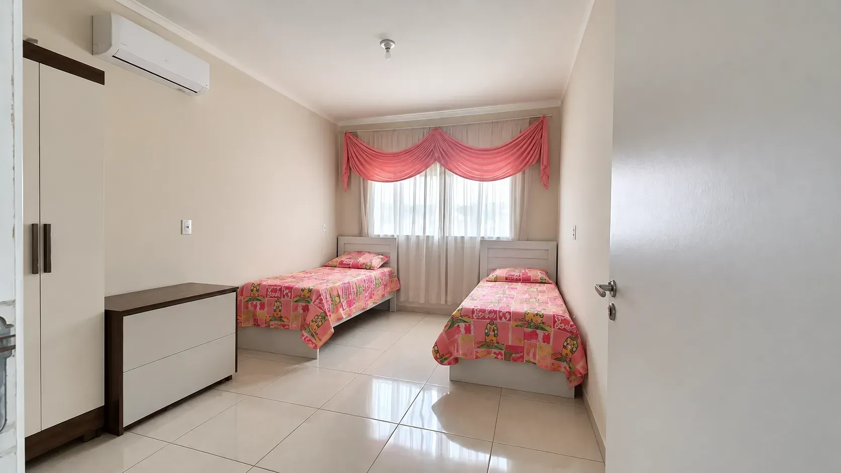 Foto do imóvel: Casa de Condomínio com 2 Quartos à Venda, 137 m² em Jardim Maria Luiza V - Araraquara em Condominio Solaris
