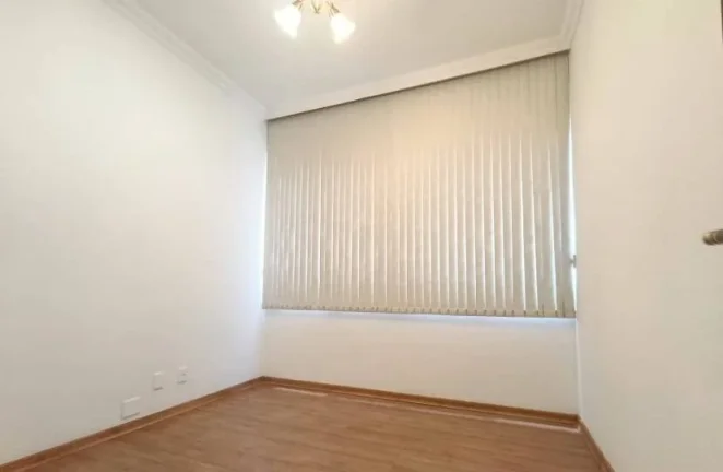 Imagem APARTAMENTO COM 03 QUARTOS, VAGA DE GARAGEM NO CENTRO!!!!!