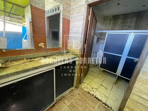 Imagem ALUGA-SE GALPÃO COMERCIAL - LOCALIZAÇÃO NA AVENIDA PRINCIPAL, TERRENO 15X30